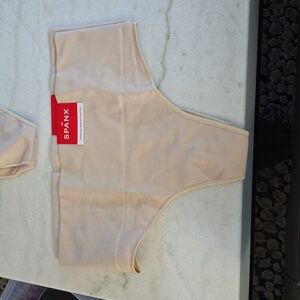 Spanx Everyday Shaping thong nude